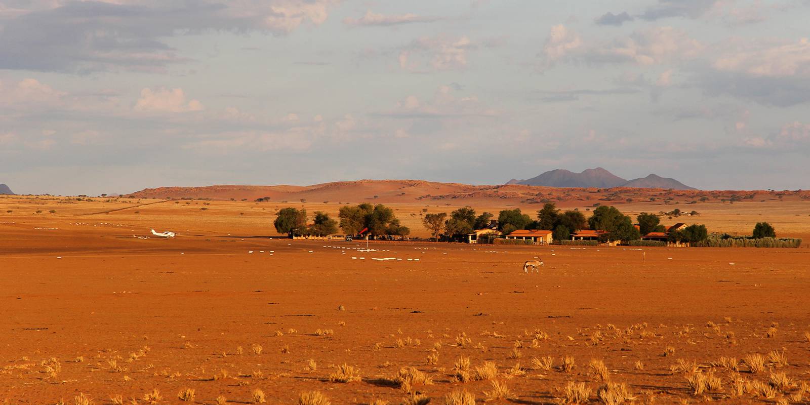 Wolwedans - where to stay for pilots in Namibia Symbolfoto