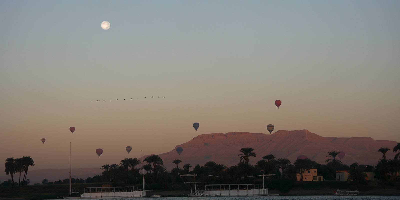 Balloon ride in Egypt, Nile Valley Symbolfoto