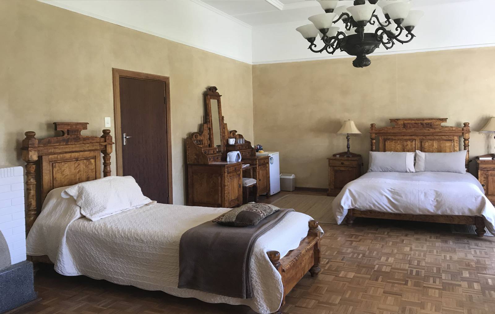 Karoo Gariep Guest Farm - where to stay for pilots in South Africa Symbolfoto