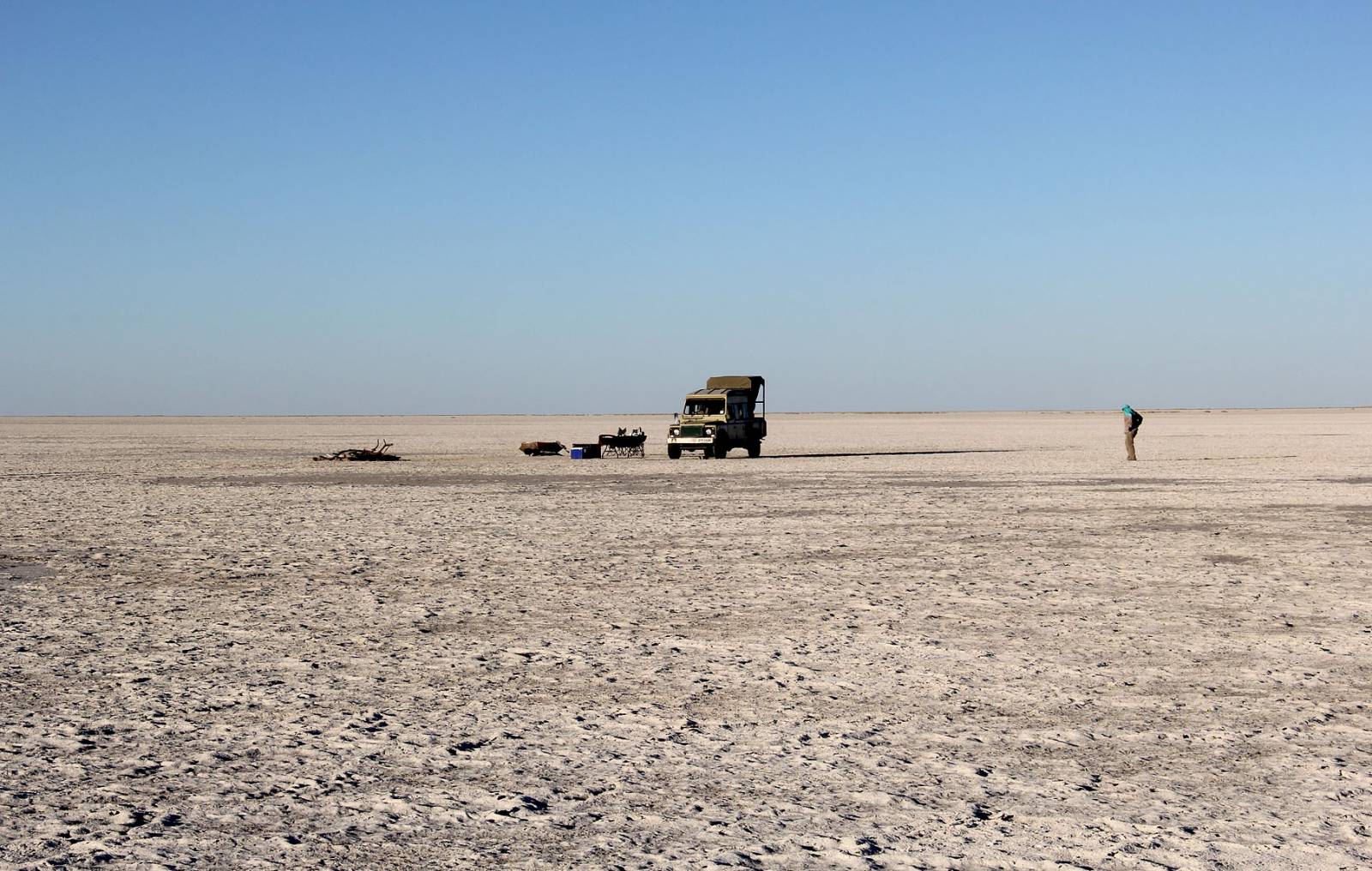 NTWETWE PAN - overnight in a salt pan Symbolfoto