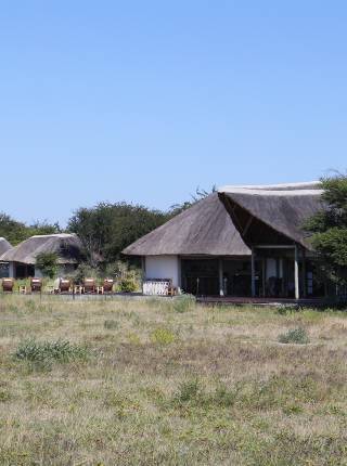 Kwando Nxai Pan Camp - where to stay for pilots in Botswana  Symbolfoto