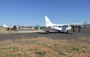 AVGAS at FBKE – Kasane, Botswana, Bild 1/1